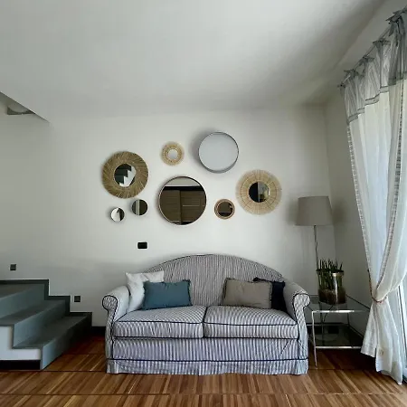 My Humble House -appartamento In Con Vista Lago Oggiono